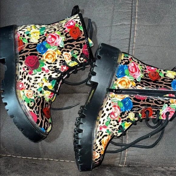 Betsey Johnson Floral Leopard Kids Boots - Picture 4 of 4